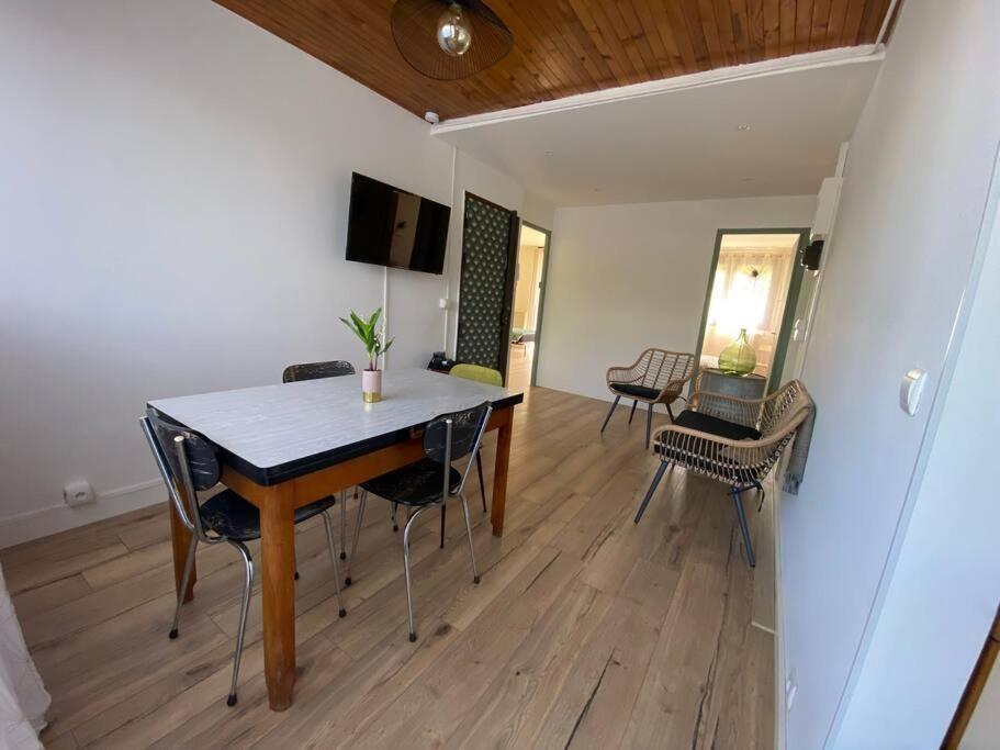 Grand Appartement 7 Couchages, 1 Place De Parking. Saint-Priest  Exteriör bild